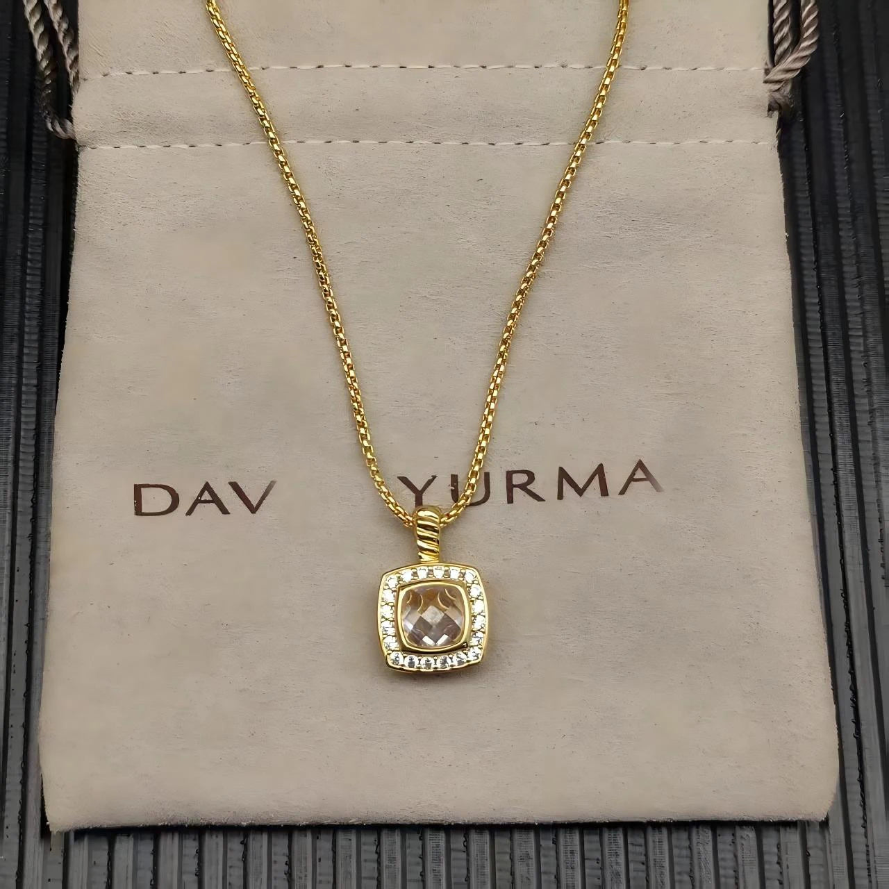 2025 New DY Classic Love Color Pendant Necklace Temperament Exquisite and Elegant Jewelry Both Men and Women Can Wear