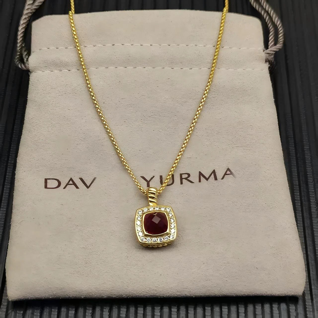 2025 New DY Classic Love Color Pendant Necklace Temperament Exquisite and Elegant Jewelry Both Men and Women Can Wear