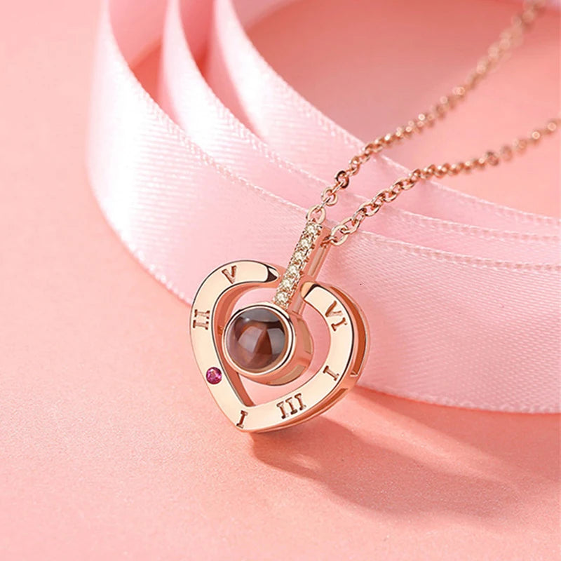 100 Languages I Love You Projection Necklace With Rotating Rose Gift Box 2023 New Creativity Design Romantic Luxury Jewelry Set
